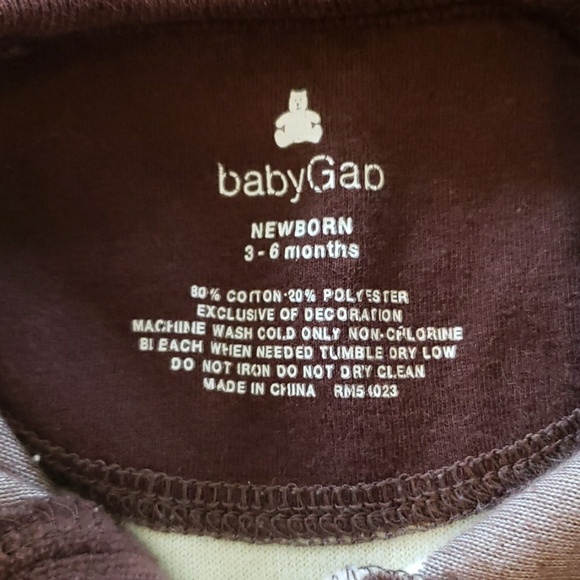 Baby Gap One Piece - Picture 3 of 4